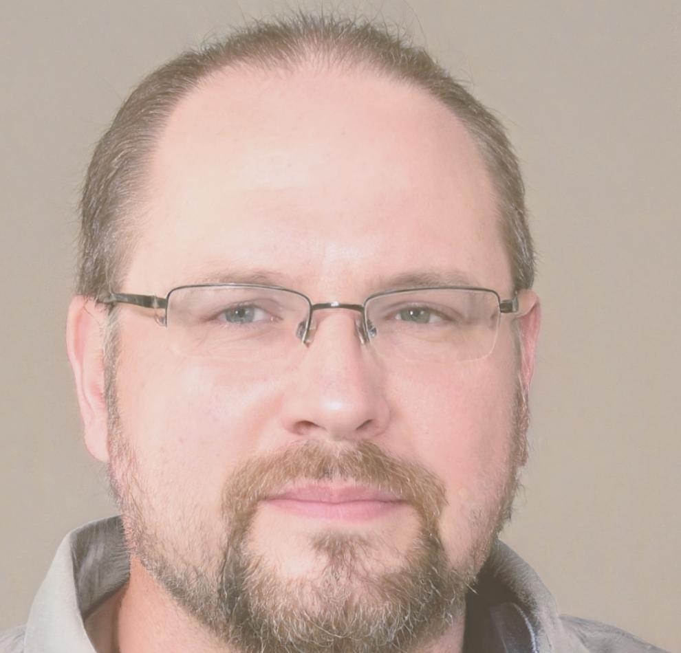 Портрет преподавателя Алекса Бернара